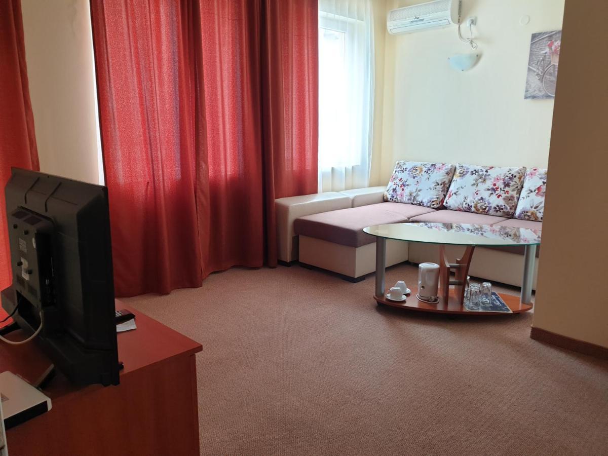 Family Hotel Diana Pomorie Ngoại thất bức ảnh