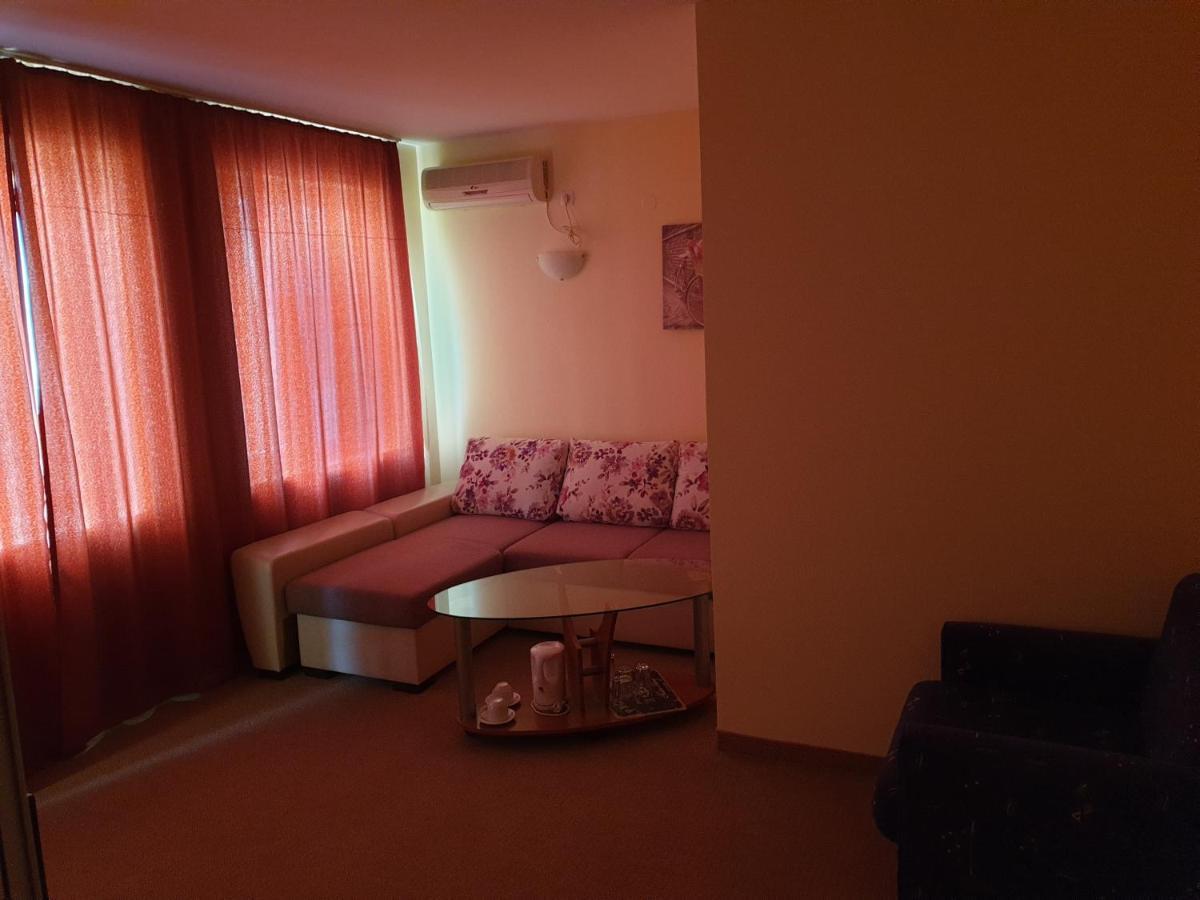 Family Hotel Diana Pomorie Ngoại thất bức ảnh