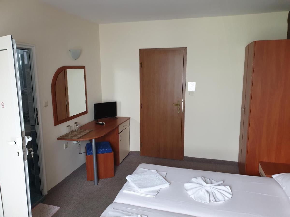 Family Hotel Diana Pomorie Ngoại thất bức ảnh