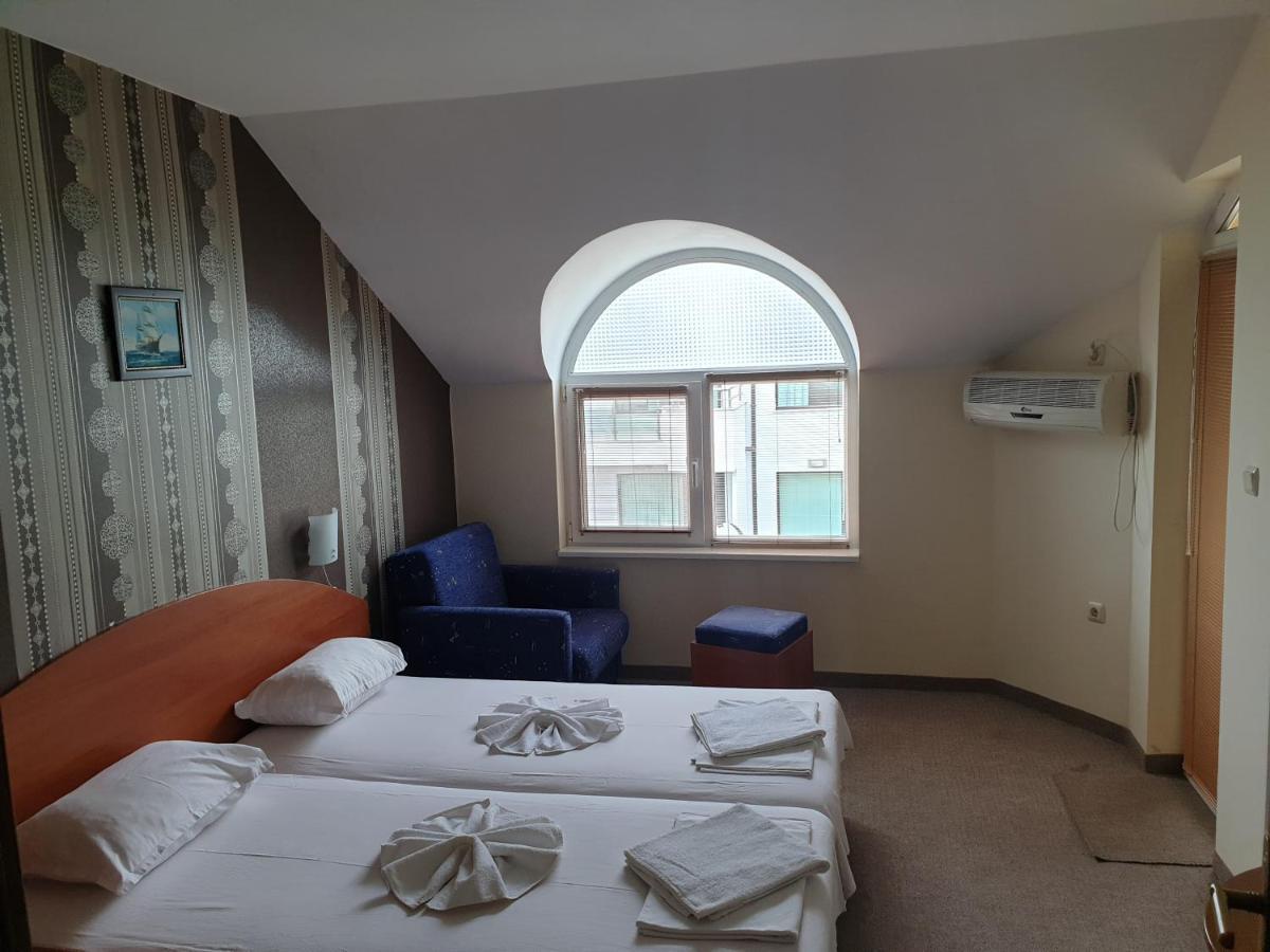 Family Hotel Diana Pomorie Ngoại thất bức ảnh