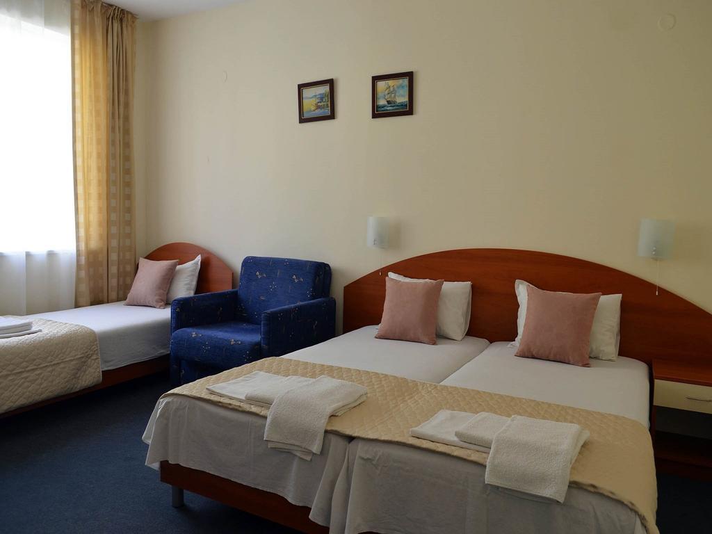Family Hotel Diana Pomorie Ngoại thất bức ảnh