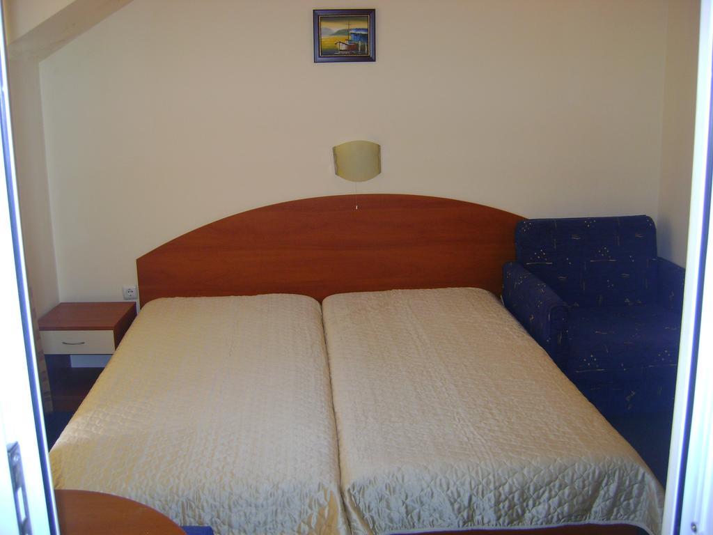 Family Hotel Diana Pomorie Ngoại thất bức ảnh