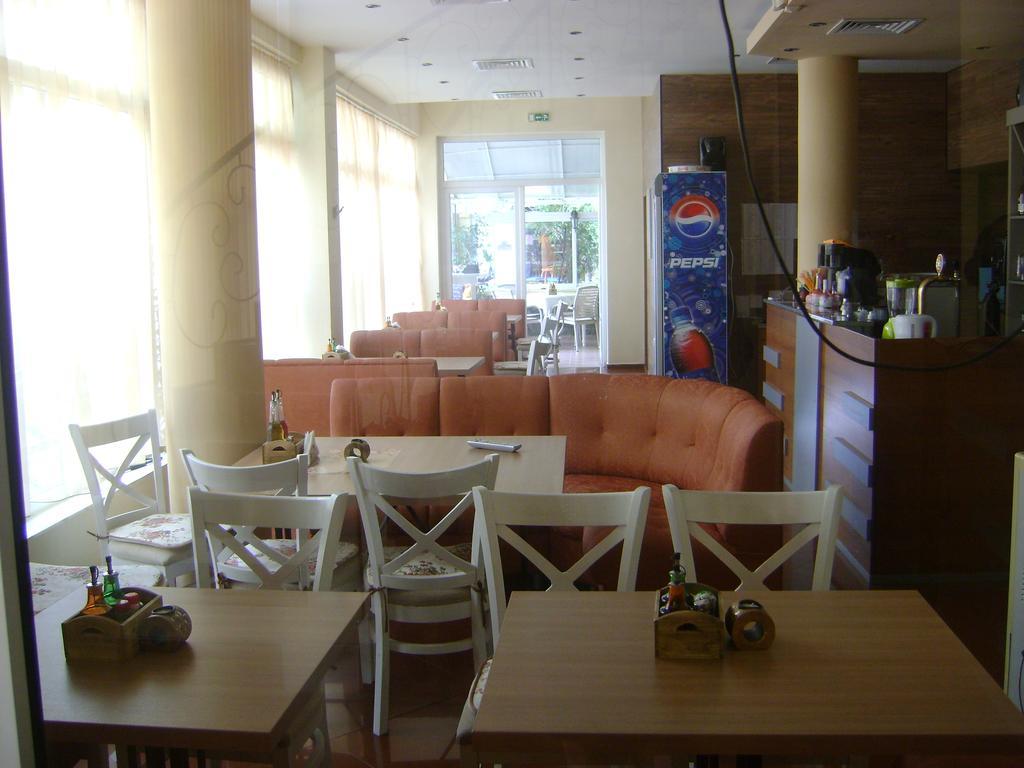Family Hotel Diana Pomorie Ngoại thất bức ảnh
