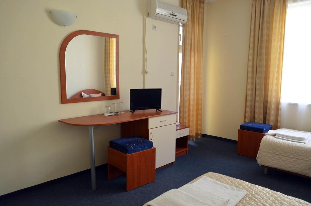 Family Hotel Diana Pomorie Ngoại thất bức ảnh