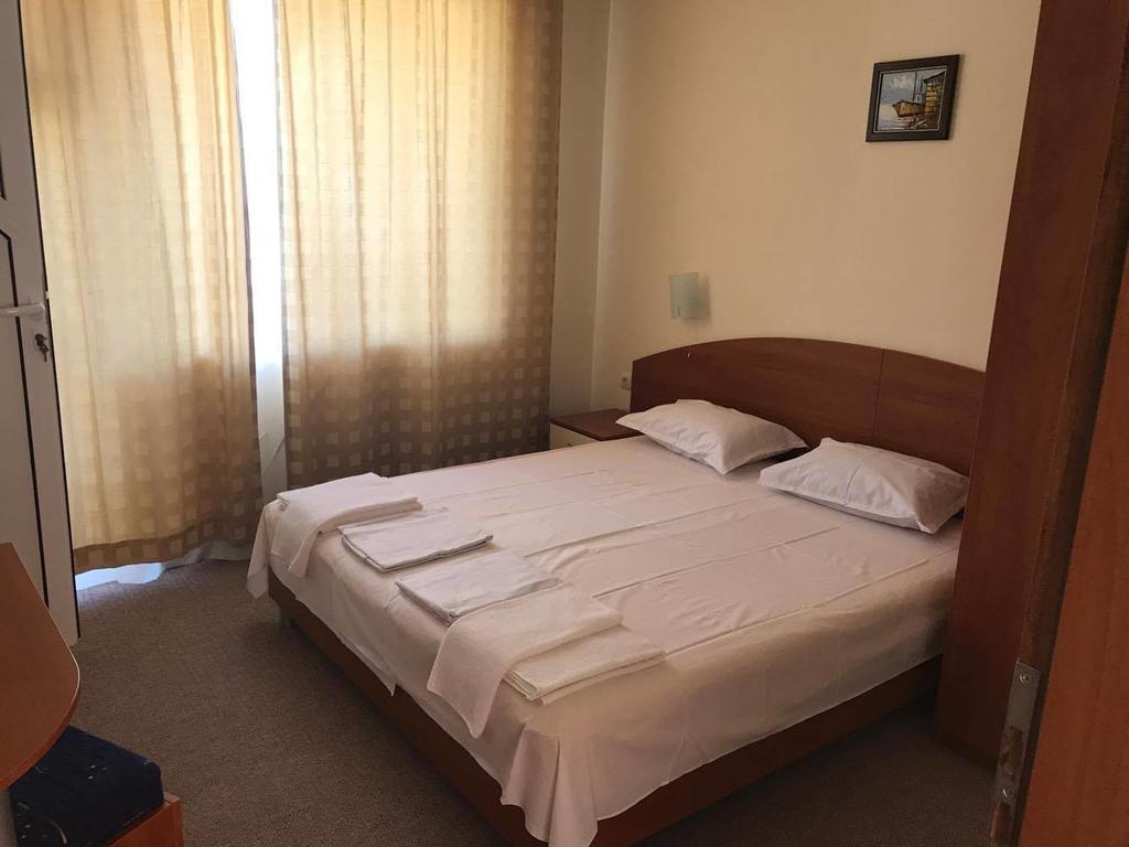 Family Hotel Diana Pomorie Ngoại thất bức ảnh