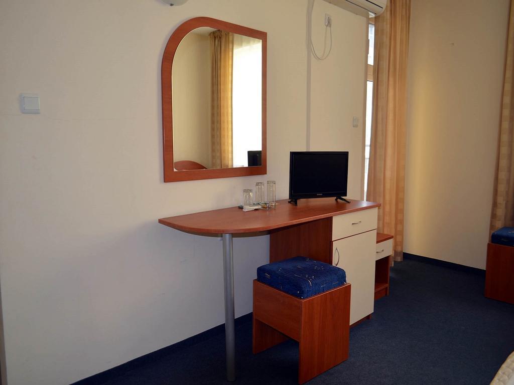 Family Hotel Diana Pomorie Ngoại thất bức ảnh