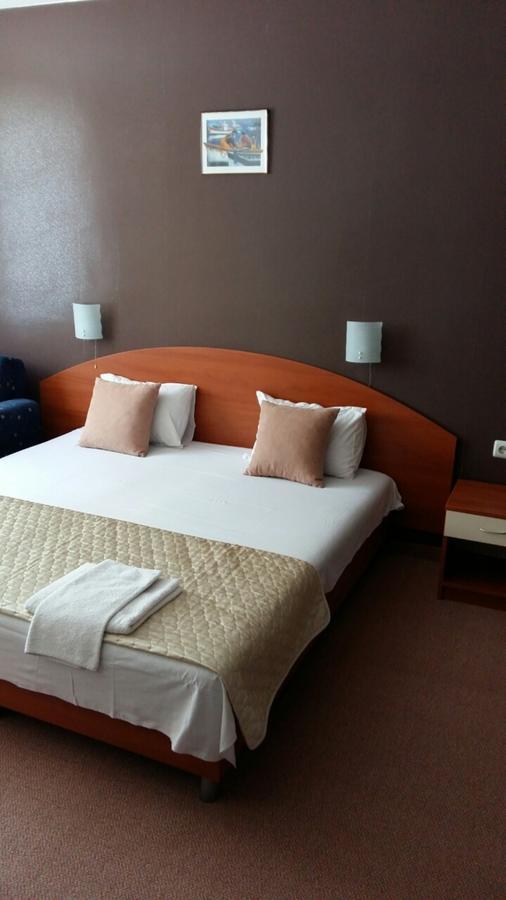Family Hotel Diana Pomorie Ngoại thất bức ảnh