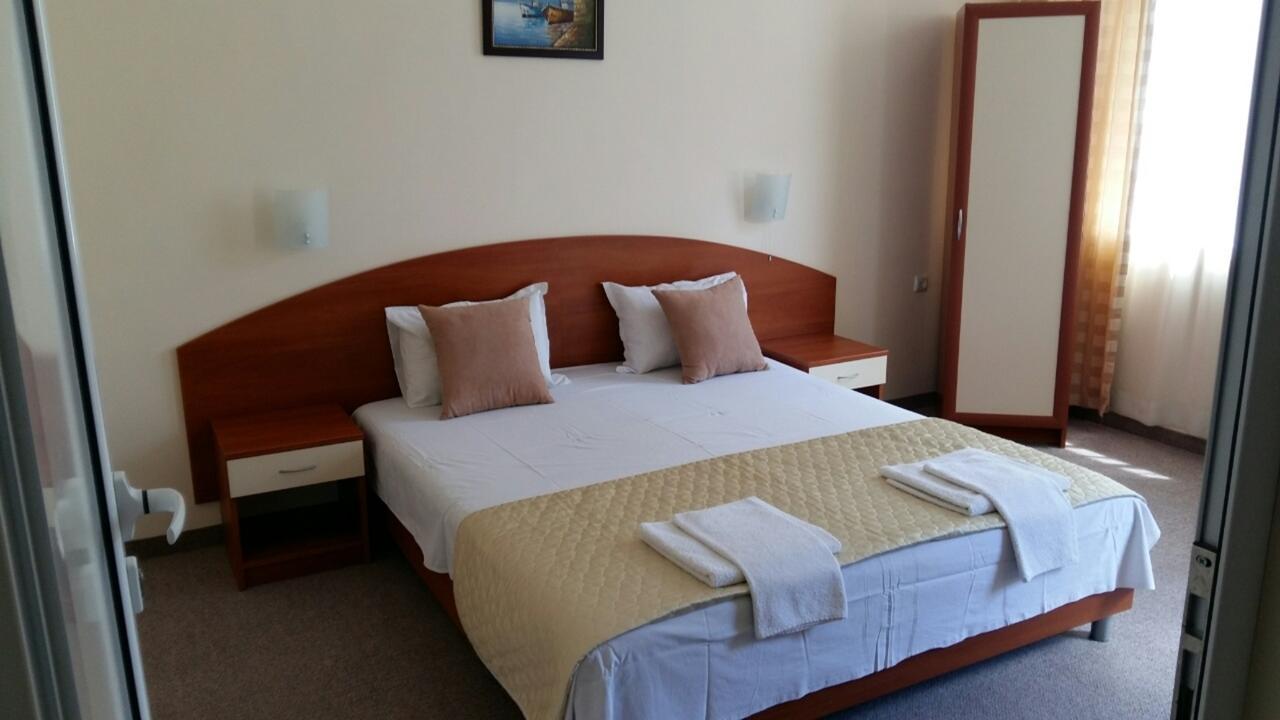 Family Hotel Diana Pomorie Ngoại thất bức ảnh
